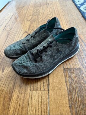 Under Armour Speedfoam Shoes Sz 10